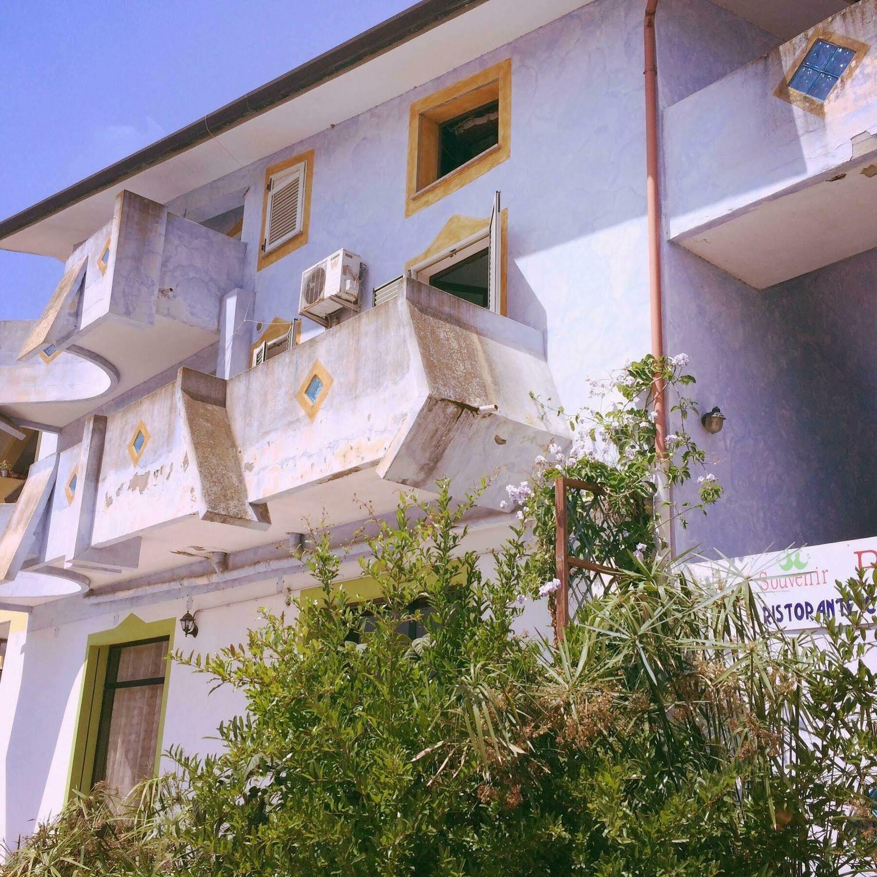 En Ville Bed And Breakfast Gonnesa Exterior foto